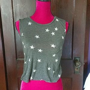 Gray semi-cropped star muscle tank